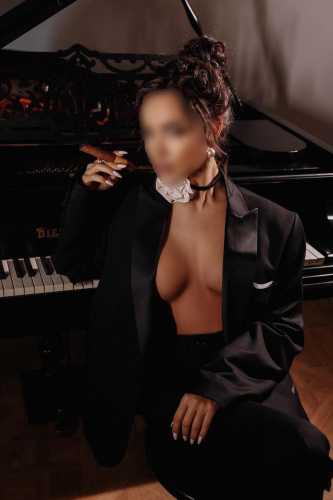 Индивидуалка СПб Ирина Брюнетка c 2 размером груди у метро Озерки Санкт-Петербург Фото-2