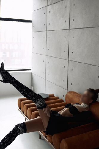 Проститутка Питера Ника Брюнетка c 2 размером груди у метро Беговая Санкт-Петербург Фото-3